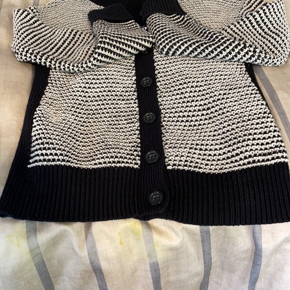 Banana Republic knit like sweater - Picture 3 of 5